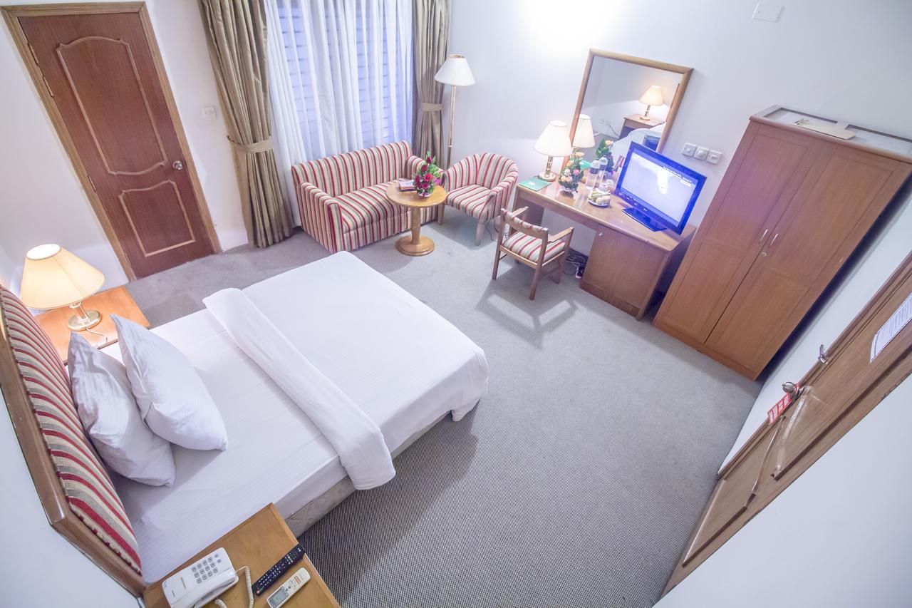 Hotel Swiss Park ธากา ภายนอก รูปภาพ