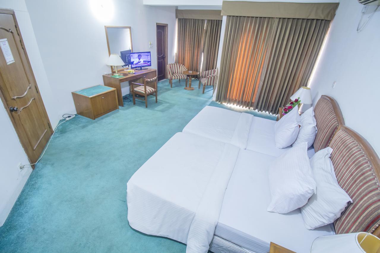 Hotel Swiss Park ธากา ภายนอก รูปภาพ