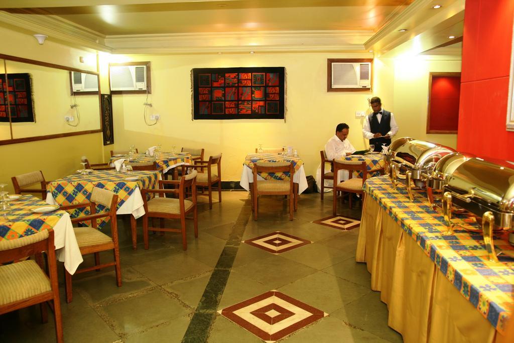 Hotel Swiss Park ธากา ภายนอก รูปภาพ